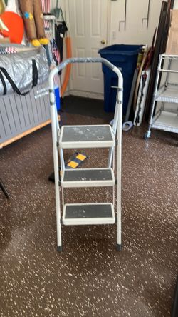 3 step gorilla step stool.