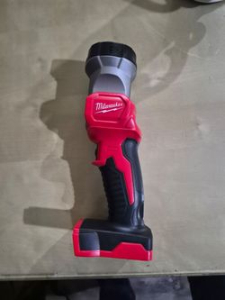 Milwaukee flashlight