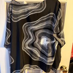 Women’s Very Light Short Sleeve, Black And White Top