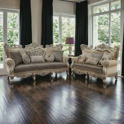 BEAUTIFUL SOFA AND LOVESEAT SET