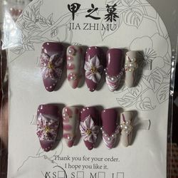 Jia Zhi Mu Handmade Press On Nail