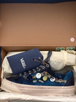 Vans Souvenir Navy Size 10.5