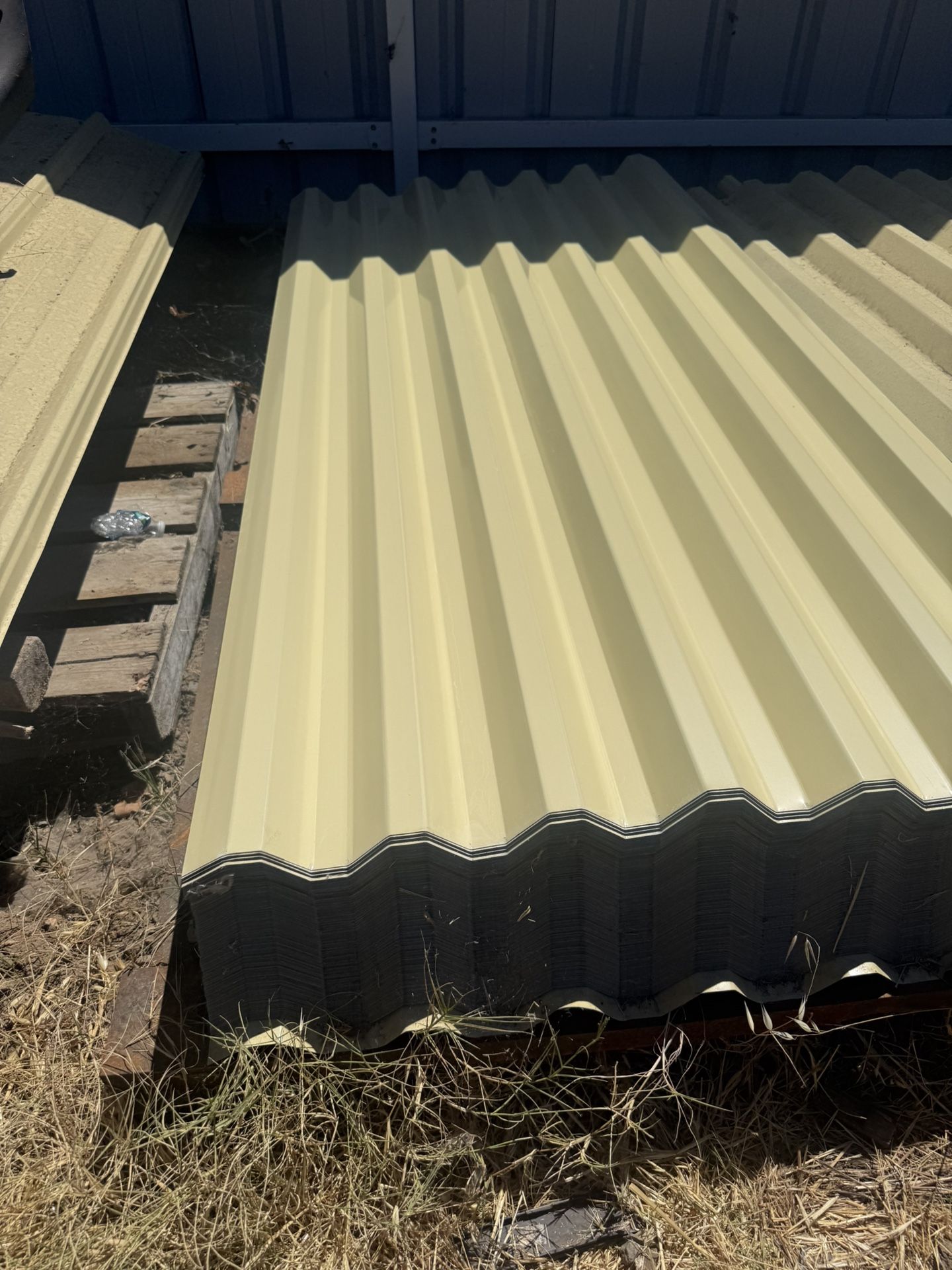 6x3 Sheets / Fence/ Panels/ Patio/ Carport/ Roof/ Siding/ 24/26 Gauge/ Beige