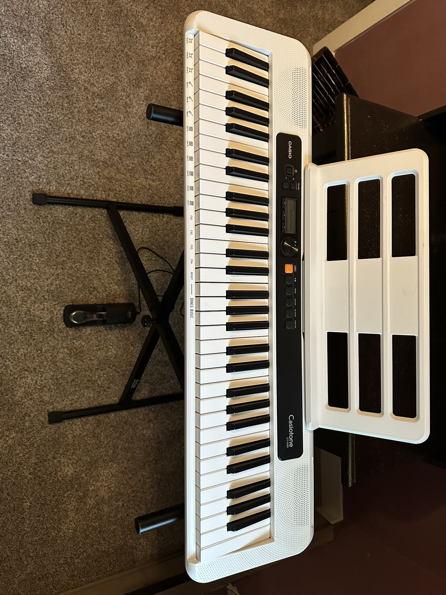 Casio Electric Keyboard