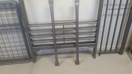 Twins bed frame