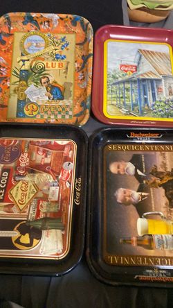 Vintage Collectible Tin Trays Set of 4