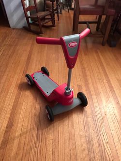 Kids Radio Flyer Scooter 🛴 like new