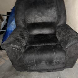 GOOD CONDITION Recline Couch chair !