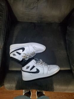 Jordan's white 8 in women