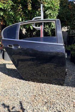 G8 GT 09 Right rear door