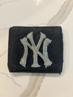 gucci ny yankees.  for collectors