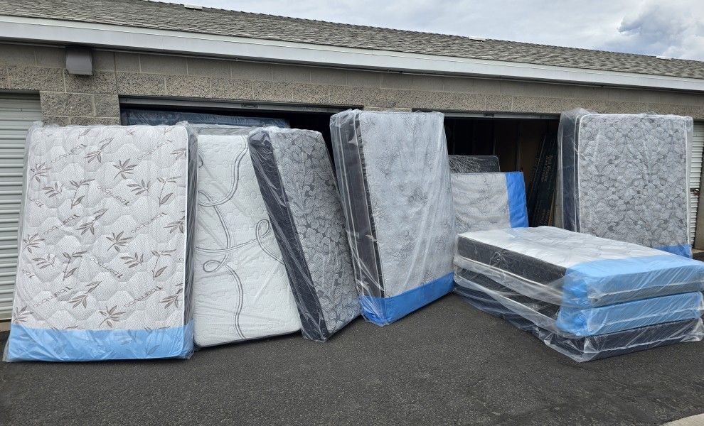 24/7 Same Day Delivery Se Habla Espanol Single Twin Mattress 99 Full 159 Queen Bed 179 King 229 Cali King 229 All Sizes Available 