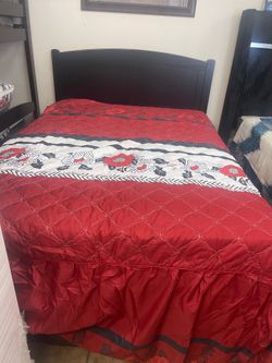 Fullsize single bed mattress and boxspring included