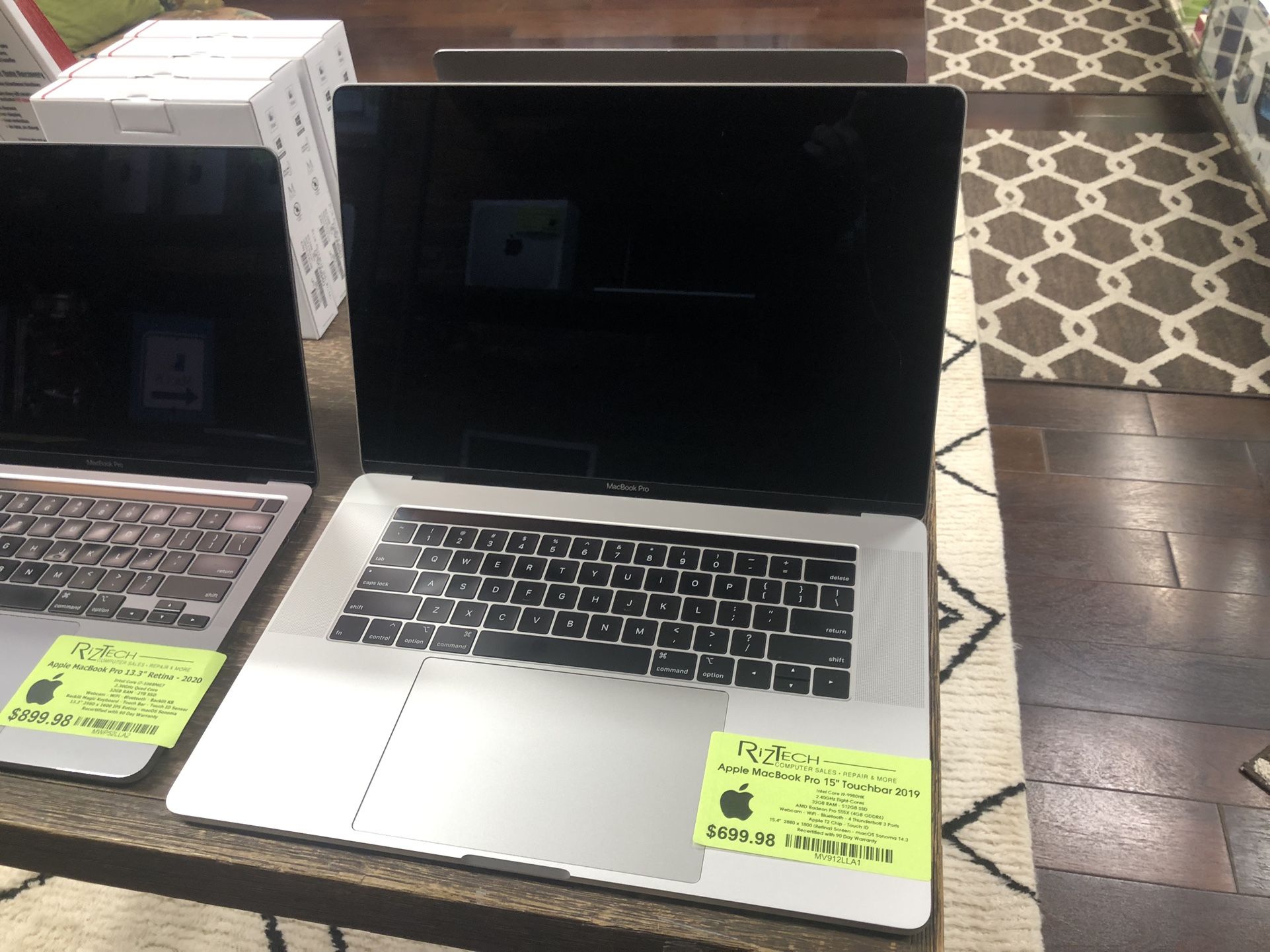 Apple MacBook Pro 15" Touchbar 2019