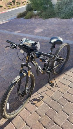 Hyper explorer mountain bike