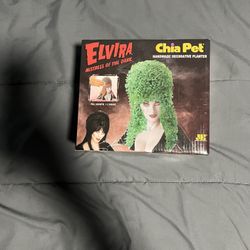 Elvira Chia pet