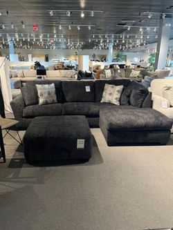 Grey 2PC Chaise Sectional Couch