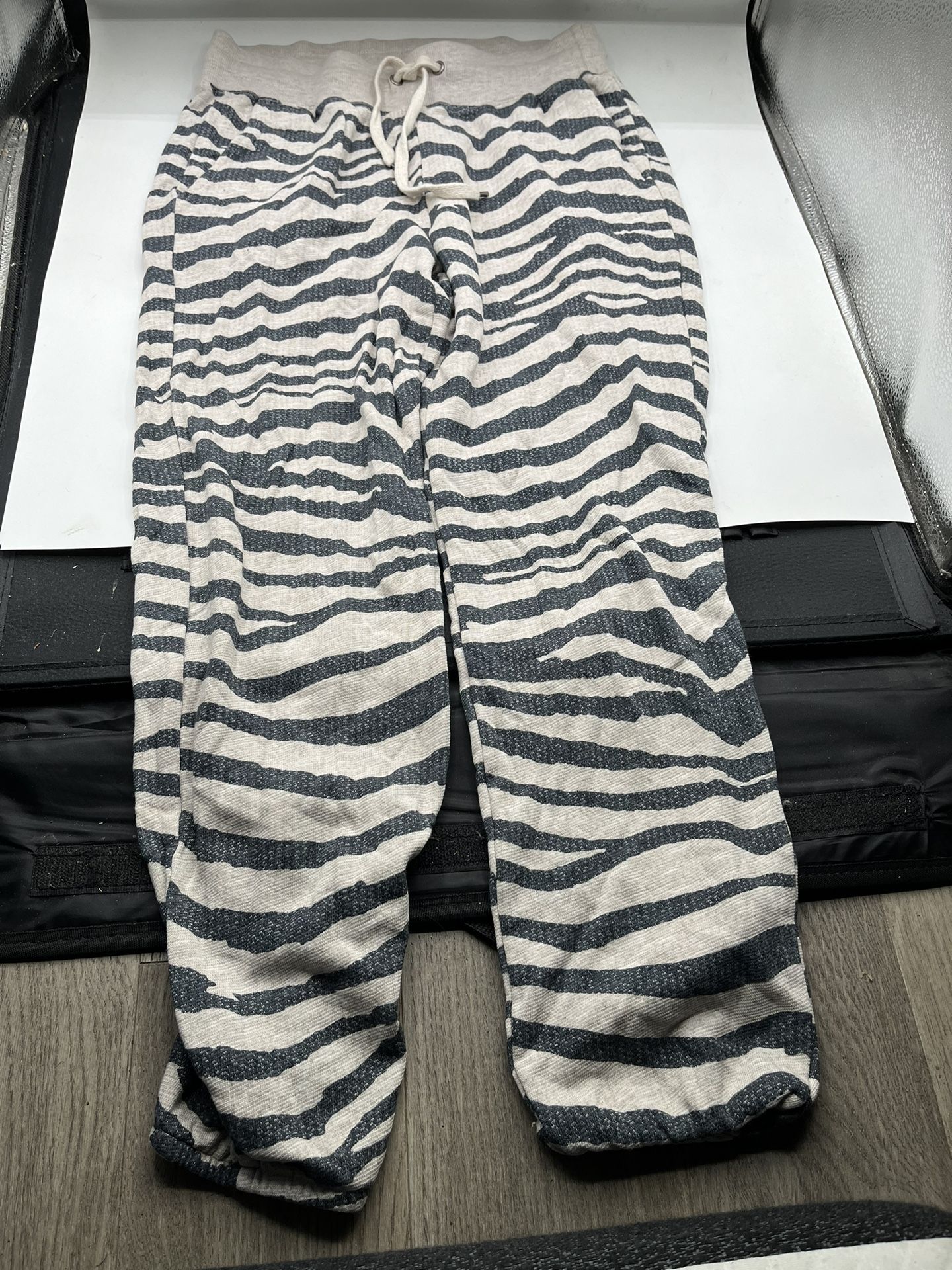 Splendid Women’s Zebra Print Jogger Size Small