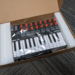 Arturia Minilab Mkii Keyboard Midi Controller Orange Limited Edition
