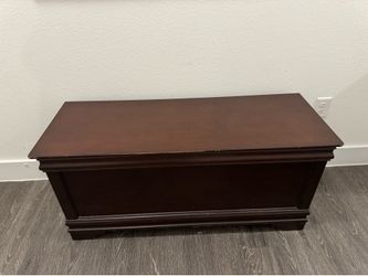 Beautiful Wood Chest $50