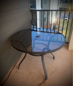 Glass Round Patio Table - Excellent condition!