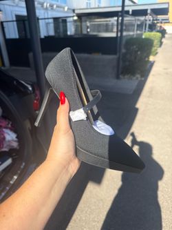 Brand new never worn size 8 heels - nude and black