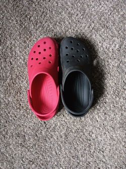 Mitch Match Black And Red Crocs