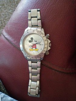Disney Mickey Mouse Watch Accutime Watch Corp MK2140