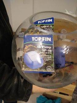 Fish tank with air Pump and fish Flakes New