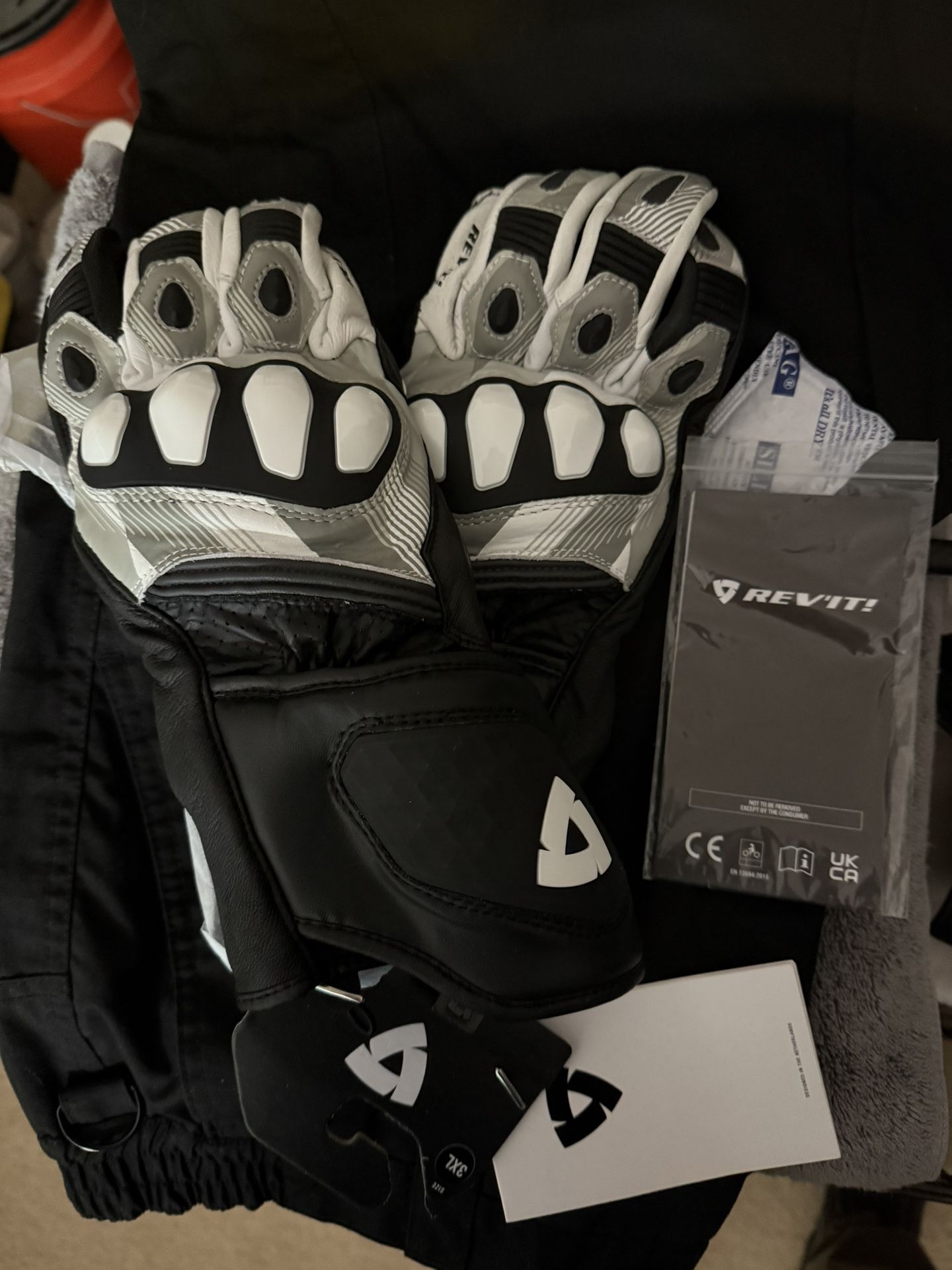REV’IT Motorcycle Gloves- League 2 3XL