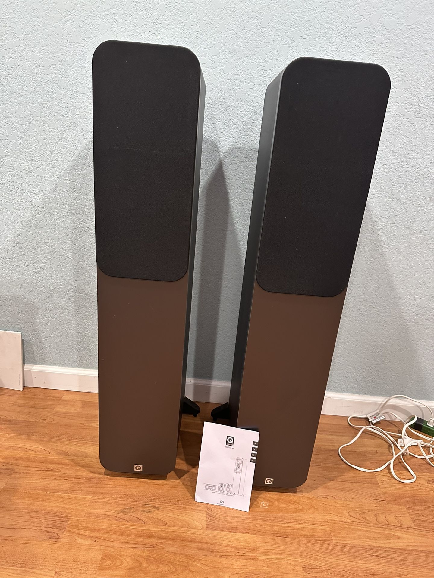 Like new Q Acoustics 3050 Floorstanding Speaker Pair
