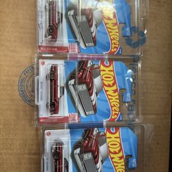 Hot Wheels 2022 Red Edition Target Exclusive, '83 Chevy Silverado 