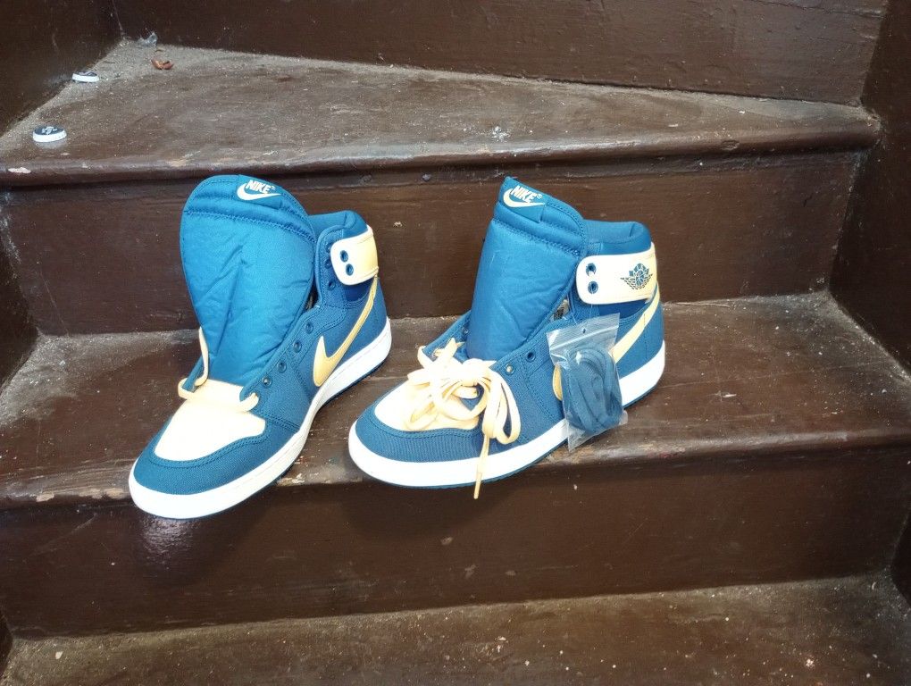 Brand New Jordan 1s