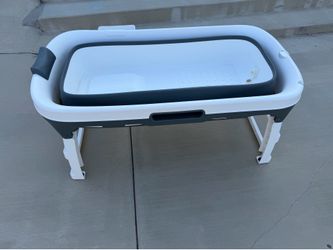 Toddler bathtub