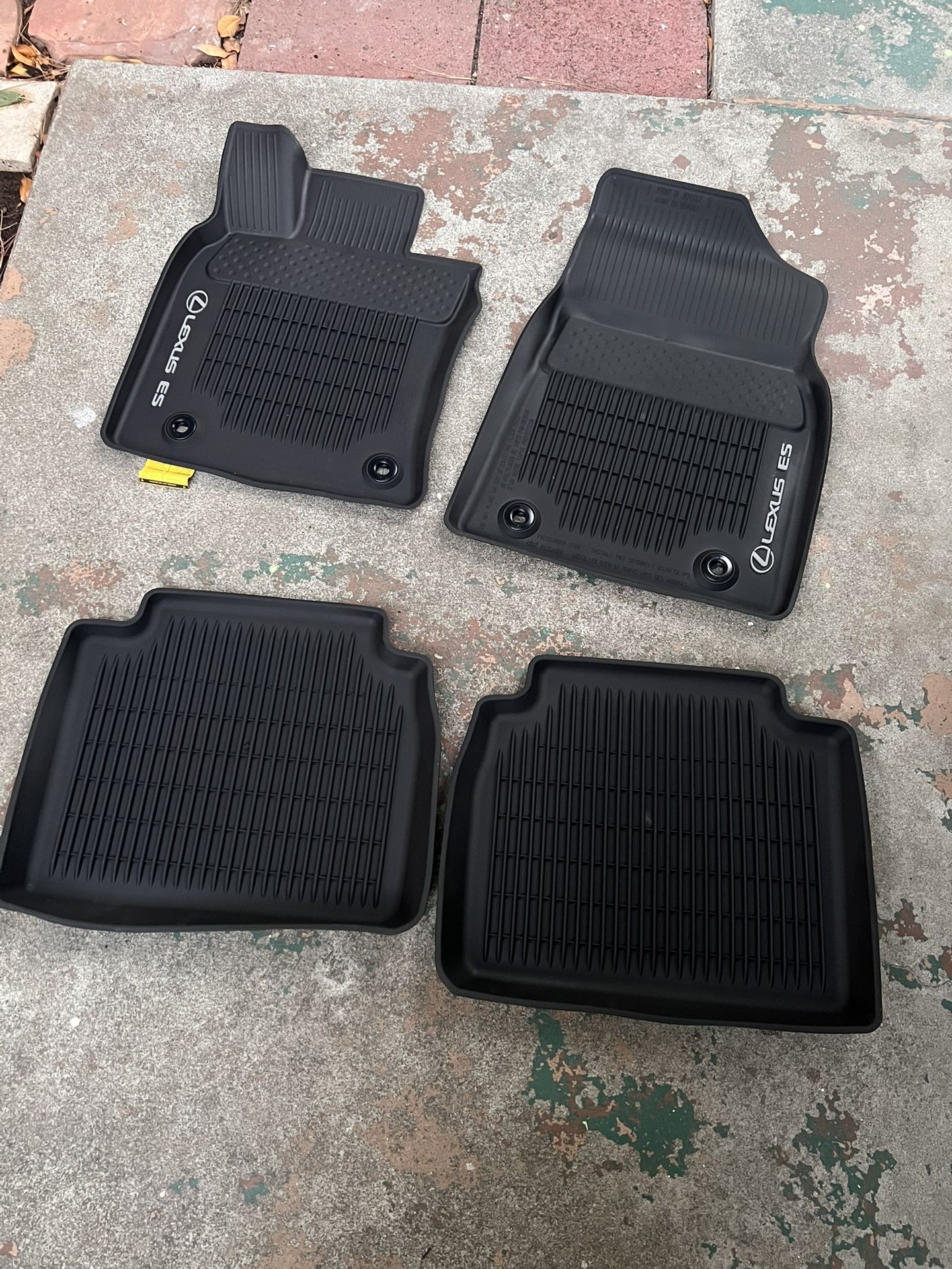 2023- To Current Lexus ES300 Matts