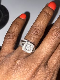 Beautiful Diamond engagement ring 1ct and band