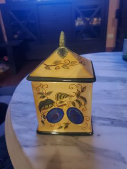 Ceramic canister