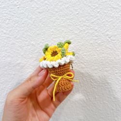 Crochet Sunflowers Bouquet Keychain/Handmade Artificial Sunflowers/Flower Gift