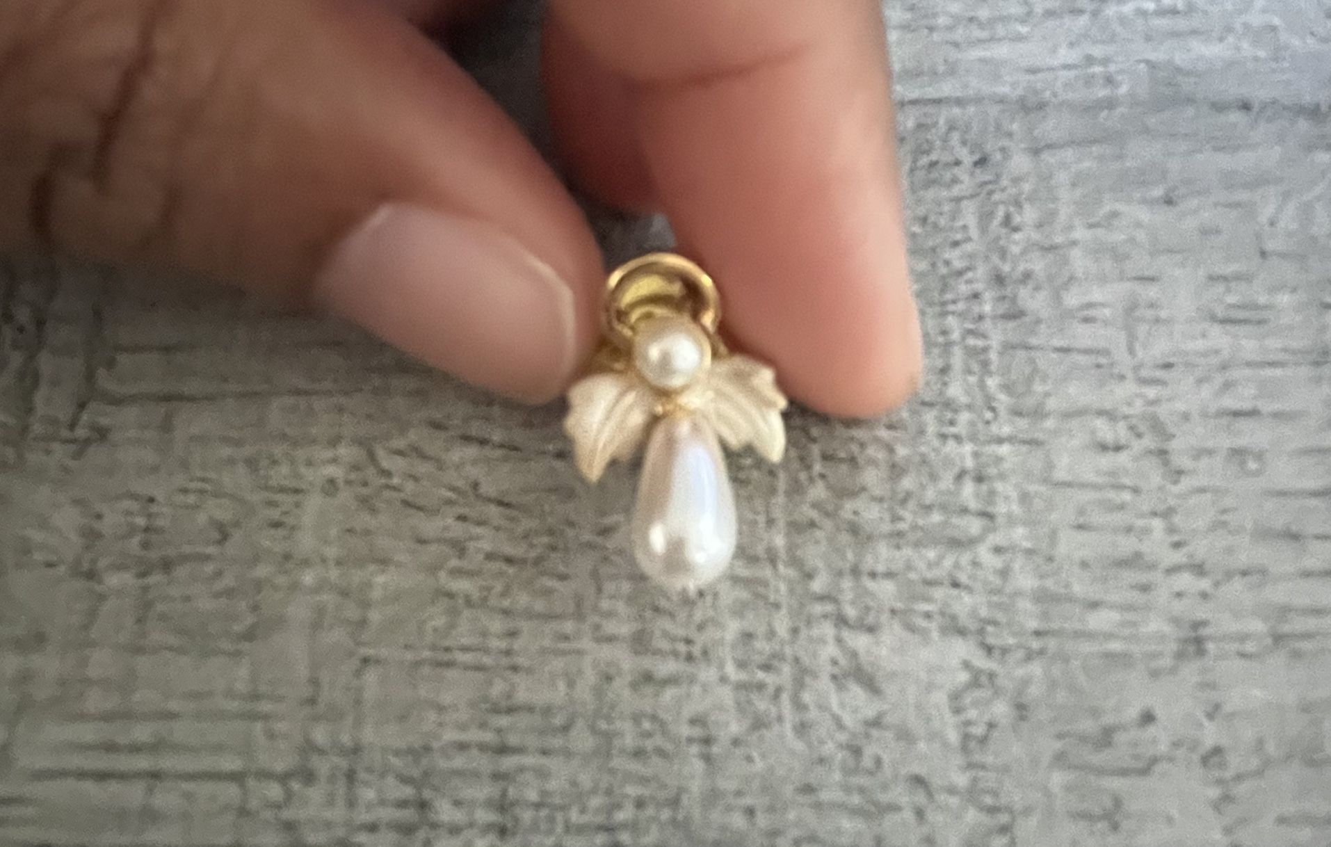 Vintage Pearlized Angel Pin
