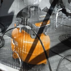 Brand new in the box, rigid six gallon pancake compressor