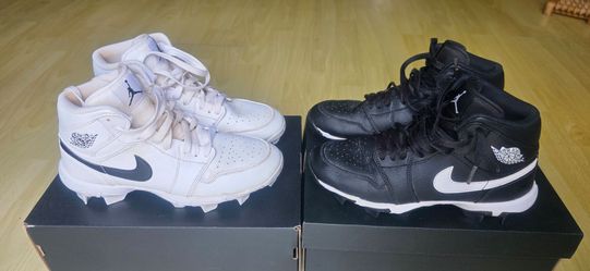 Nike Air Jordan 1 Mid Youth Baseball Cleats, size 6Y
