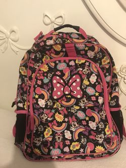 Backpacks Roxy, Jaspors, emoji, y Minie con capucha todas por $50