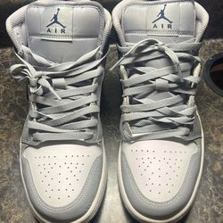 🔥 Air Jordan 1 Mid “Wolf Grey/Navy” - Size  9/9.5🔥