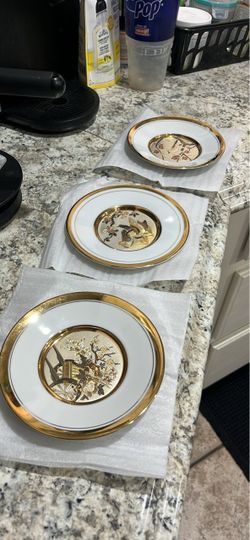 Collector 5” beautiful 24k gold small plates