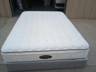Queen Beautyrest Pillowtop Mattress And Box Spring 