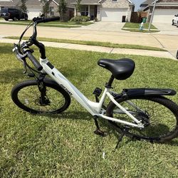 The GOTRAX CTI Electric Bike is a sleek, commuter-friendly e-bike with a 350W motor, 20 MPH top speed, and 15.5-mile range.