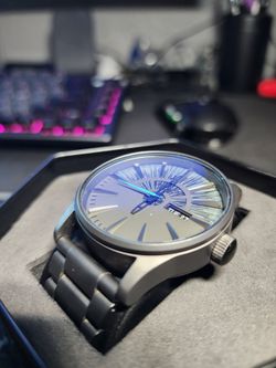 Nixon x Star Wars Collab. Millennium Flacon  "Never tell me the odds"