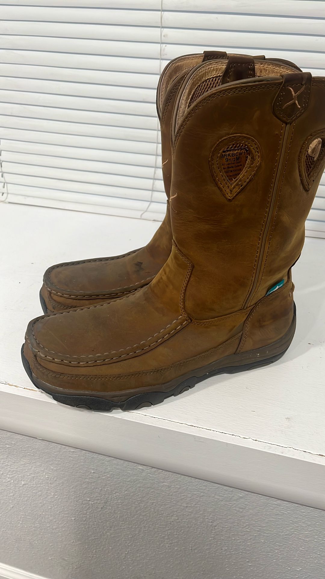 Steel Toe. By Twisted X S. Size 9.5