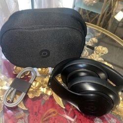 Beats Studio Pro (Latest Version) 