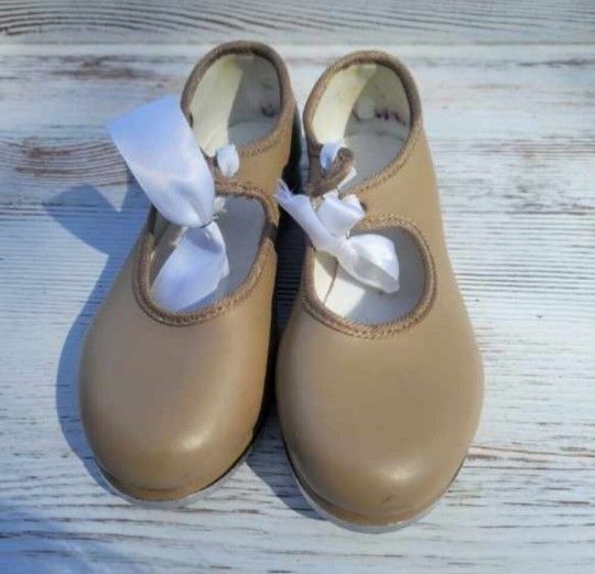 BLOCH - Little Girls Size 8 - Beige Tap Shoes